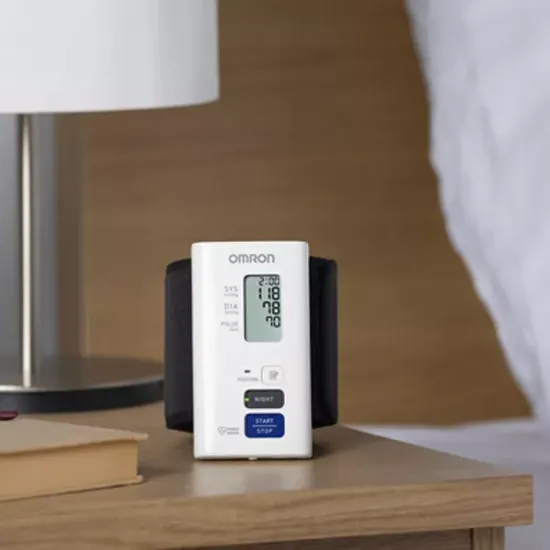 Tlakomer OMRON NightView na zápästie Tlakomer OMRON NightView na zápästie