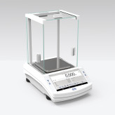 Laboratórne váhy s rozlíšením 0,001 g